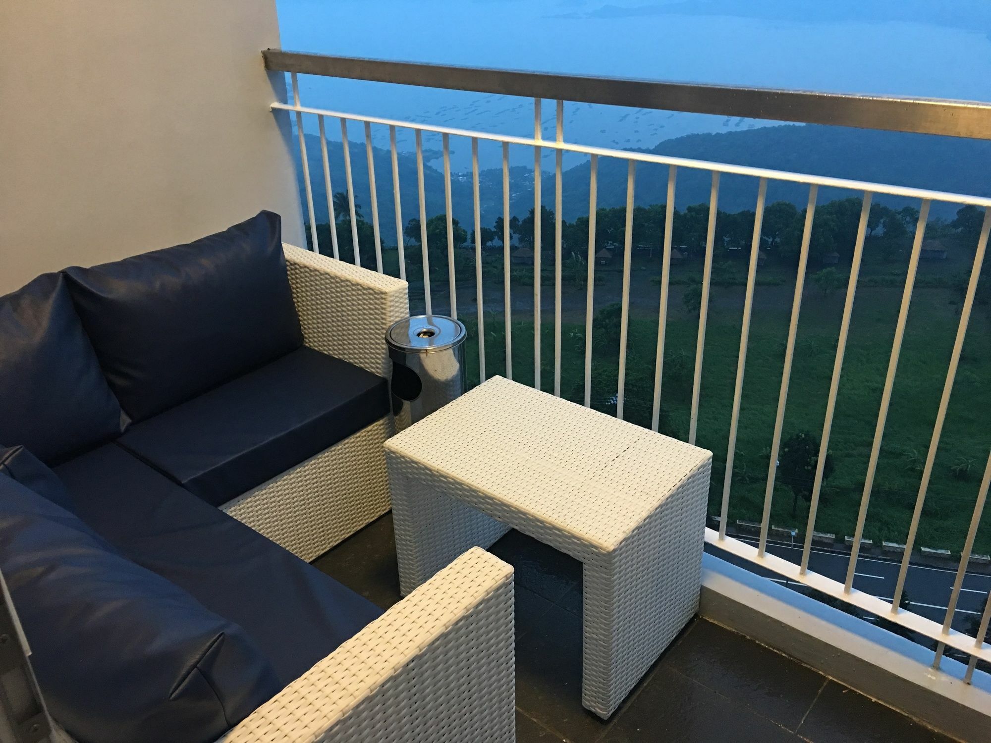 Cozy Staycation Tagaytay At Wind Residences Tagaytay City Ngoại thất bức ảnh